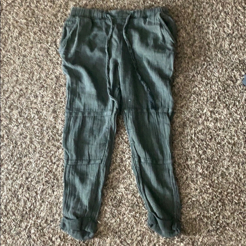 Cropped joggers from BDG, gray, good condition
